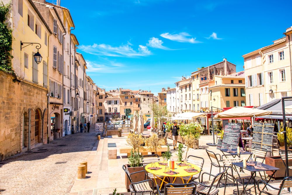 Aix-en-Provence : 600 commerces référencés et une braderie qui rythme l'année